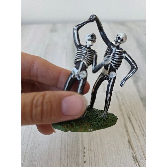 Lemax dancing skeleton Halloween people figurine tombstone cemetery accessory - Picture 1 of 5
